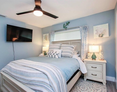 3328 Se 18th Avenue - Photo Thumbnail 7