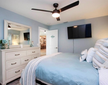 3328 Se 18th Avenue - Photo Thumbnail 10