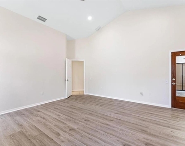 1302 83rd Street Nw - Photo Thumbnail 2
