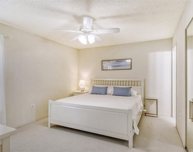 4616 Ringwood Meadow - Photo Thumbnail 23