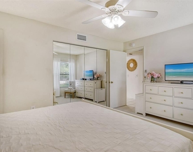 4616 Ringwood Meadow - Photo Thumbnail 24