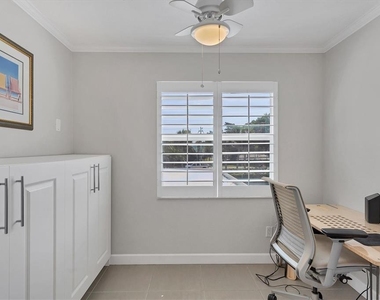 4325 Gulf Of Mexico Drive - Photo Thumbnail 16