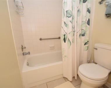 1620 Boathouse Circle - Photo Thumbnail 9