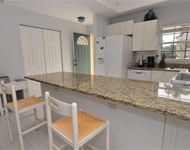 4235 Castlebridge Lane - Photo Thumbnail 2