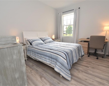 4235 Castlebridge Lane - Photo Thumbnail 7