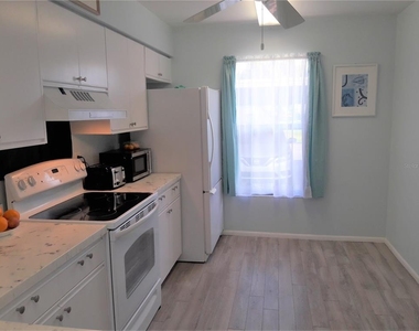 2713 60th Avenue Drive W - Photo Thumbnail 2