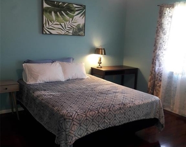 2713 60th Avenue Drive W - Photo Thumbnail 7