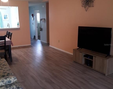 2713 60th Avenue Drive W - Photo Thumbnail 6