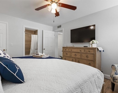 3201 Beneva Road - Photo Thumbnail 17