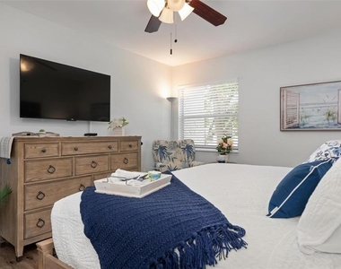 3201 Beneva Road - Photo Thumbnail 16