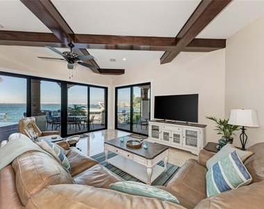 14 N Washington Drive - Photo Thumbnail 32
