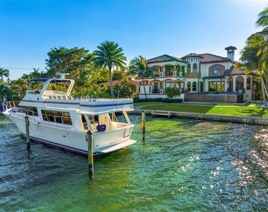 14 N Washington Drive - Photo Thumbnail 2