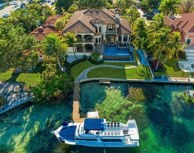 14 N Washington Drive - Photo Thumbnail 4
