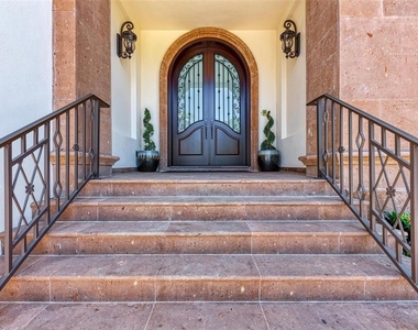 14 N Washington Drive - Photo Thumbnail 14