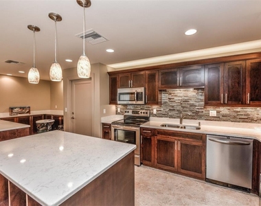 8770 Midnight Pass Road - Photo Thumbnail 35