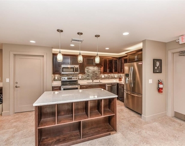8770 Midnight Pass Road - Photo Thumbnail 34