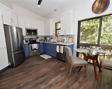 1631 Starling Drive - Photo Thumbnail 13