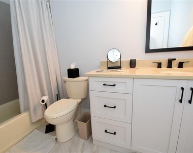 1631 Starling Drive - Photo Thumbnail 4