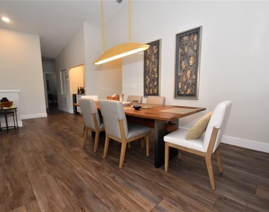 1631 Starling Drive - Photo Thumbnail 9