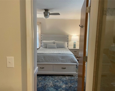421 Waterside Lane - Photo Thumbnail 35