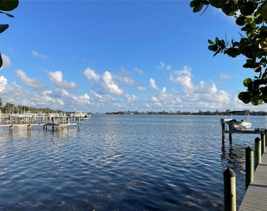421 Waterside Lane - Photo Thumbnail 45