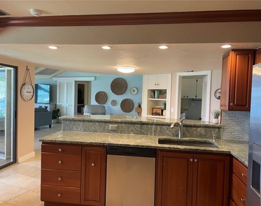 421 Waterside Lane - Photo Thumbnail 19