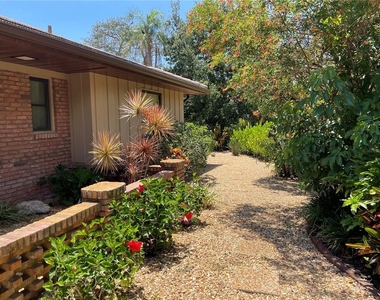 421 Waterside Lane - Photo Thumbnail 42