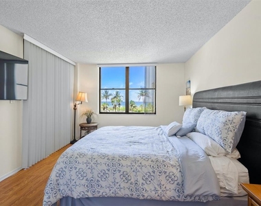 8770 Midnight Pass Road - Photo Thumbnail 16