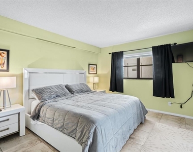 8770 Midnight Pass Road - Photo Thumbnail 22