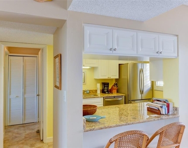 3240 Gulf Of Mexico Drive - Photo Thumbnail 8