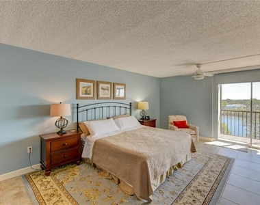 3240 Gulf Of Mexico Drive - Photo Thumbnail 12