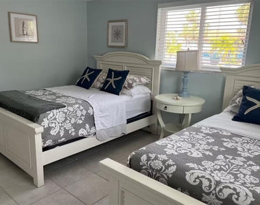 345 Avenida Leona - Photo Thumbnail 40