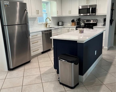 345 Avenida Leona - Photo Thumbnail 7