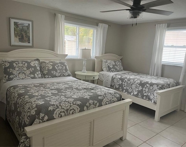 345 Avenida Leona - Photo Thumbnail 9