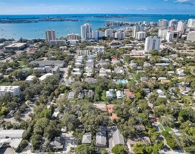 626 S Osprey Avenue - Photo Thumbnail 22