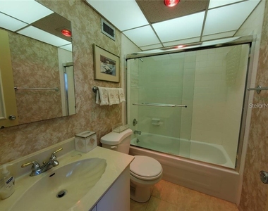 1050 Longboat Club Road - Photo Thumbnail 20