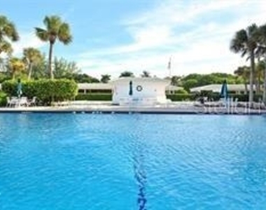 1050 Longboat Club Road - Photo Thumbnail 5