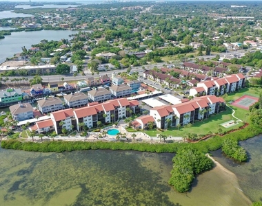 1608 Stickney Point Road - Photo Thumbnail 18