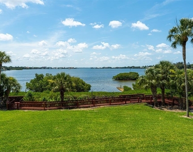 1608 Stickney Point Road - Photo Thumbnail 3
