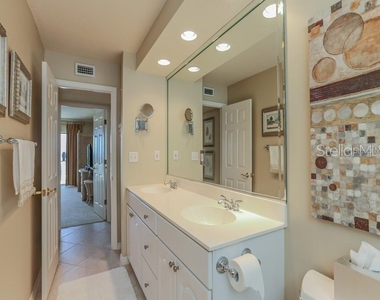 1050 Longboat Club Road - Photo Thumbnail 11
