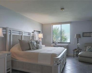1925 Gulf Of Mexico Drive - Photo Thumbnail 13