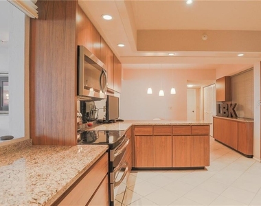 1925 Gulf Of Mexico Drive - Photo Thumbnail 9