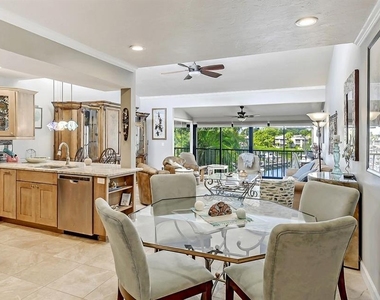 1633 Boathouse Circle - Photo Thumbnail 2