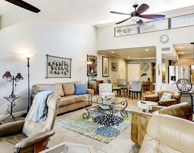 1633 Boathouse Circle - Photo Thumbnail 8