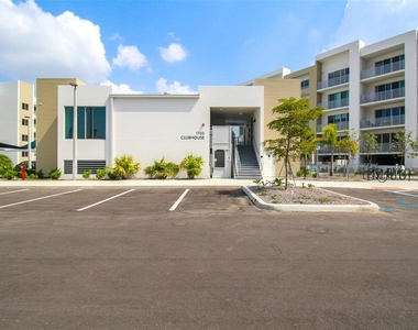1703 N Tamiami Trail - Photo Thumbnail 13