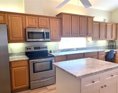 6372 Rookery Circle - Photo Thumbnail 18