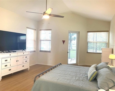 6372 Rookery Circle - Photo Thumbnail 31