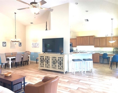 6372 Rookery Circle - Photo Thumbnail 9