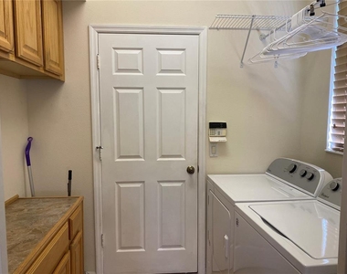 6372 Rookery Circle - Photo Thumbnail 22