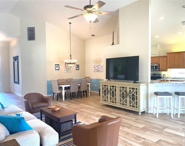 6372 Rookery Circle - Photo Thumbnail 8